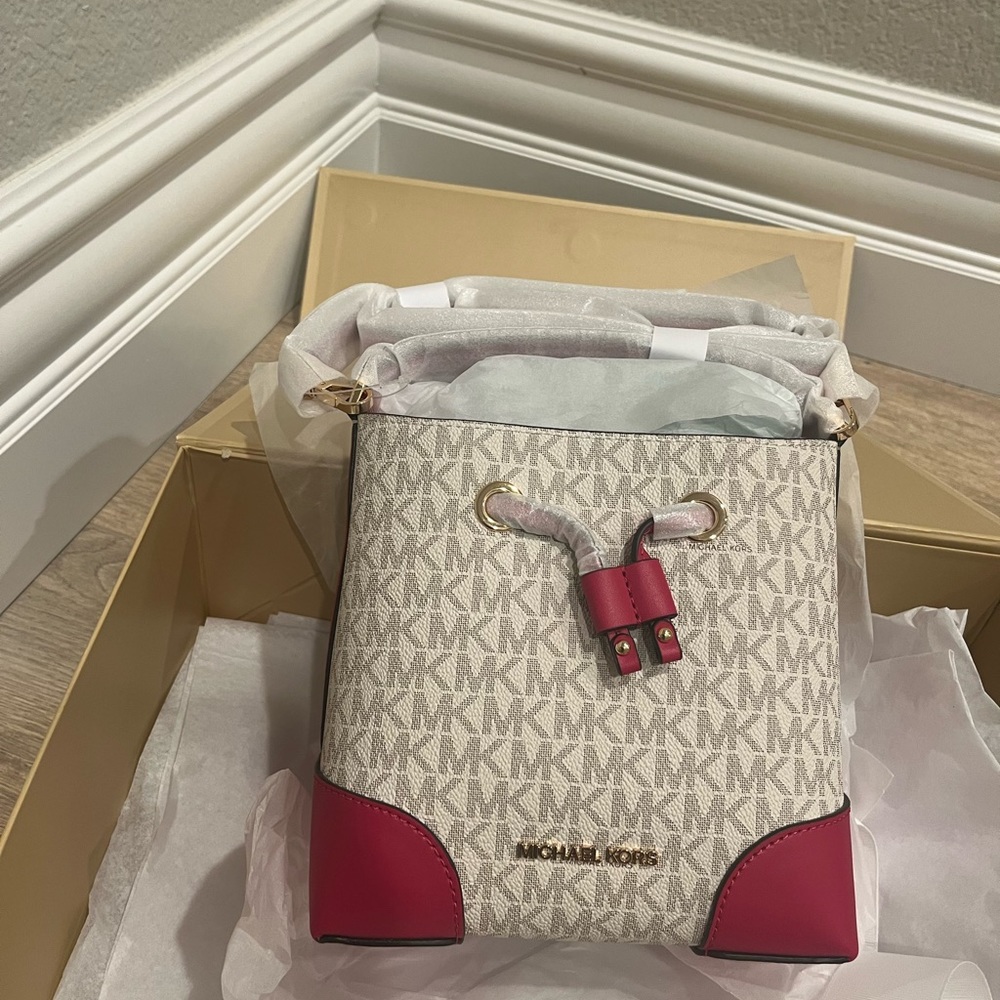 Michael Kors crossbody bag